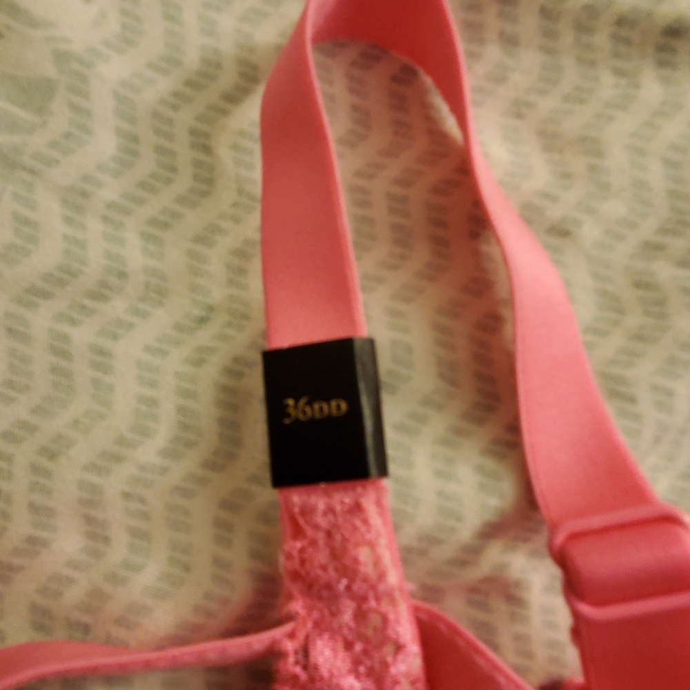 VS Bra - Picture 5 of 5